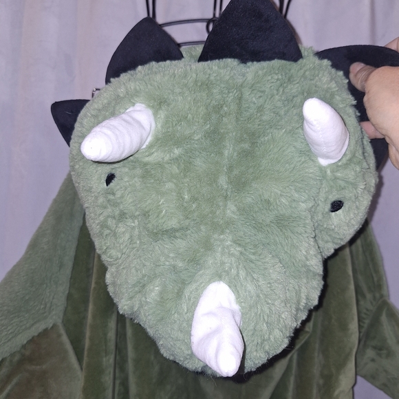 Green Dinosaur Plush Blanket - Picture 8 of 16